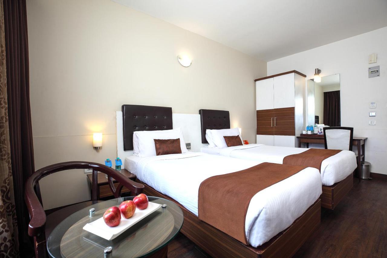 Avexia Premiere Agra Hotel Ngoại thất bức ảnh