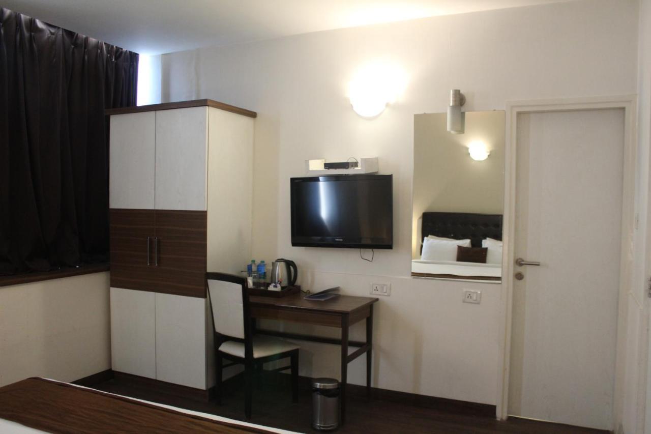 Avexia Premiere Agra Hotel Ngoại thất bức ảnh